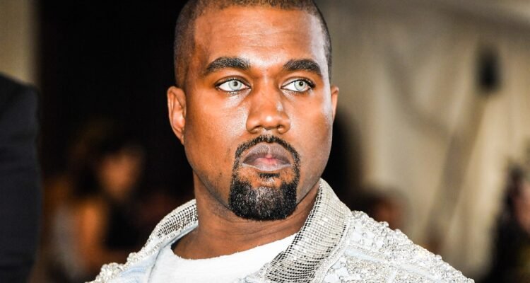 Kanye West believes he's an alien.