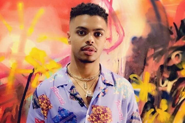 Jean-Mikhael press photo