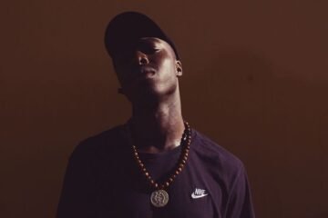 Serious Klein press photo