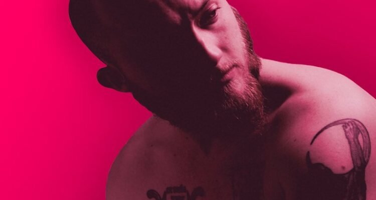 Attention® press photo