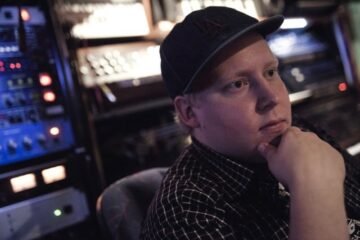 DJ Devastate press photo