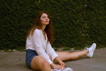 G Elenil press photo