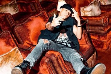 Kelvyn Colt press photo