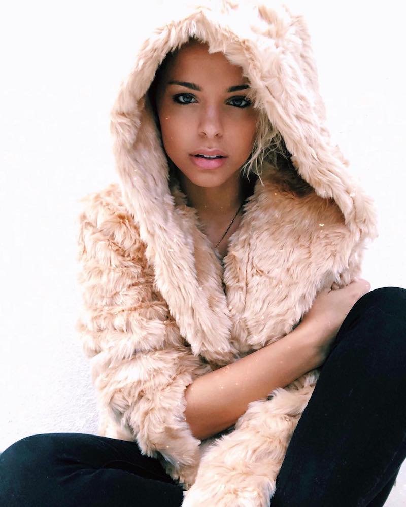 Sara Phillips press photo