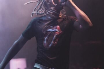 Tayy Brown press photo