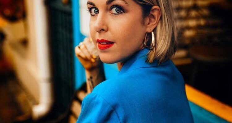 Emily Chambers press photo