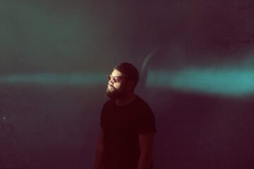 Noah Slee - "Stayed" music video still photo
