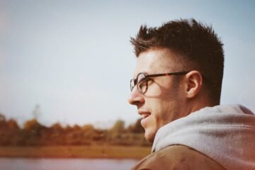 RYN SCOTT press photo