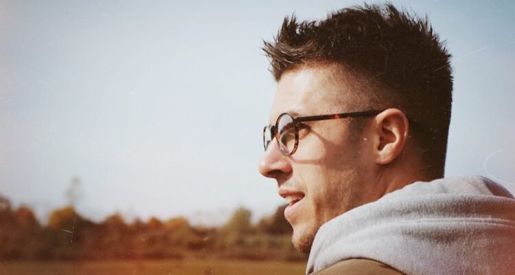 RYN SCOTT press photo