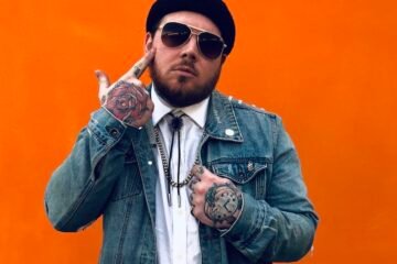 Bitter Bones press photo