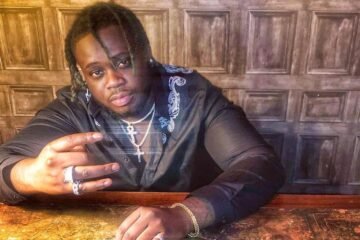 Still Greedy press photo