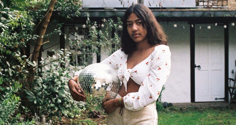 Hope Tala press photo