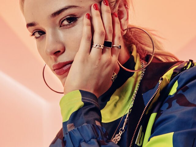 Lolo Zouaï press photo Vevo DSCVR