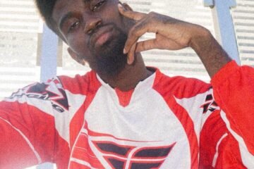 Oh Hi Ali press photo