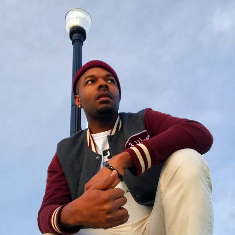 Tauros press photo looking