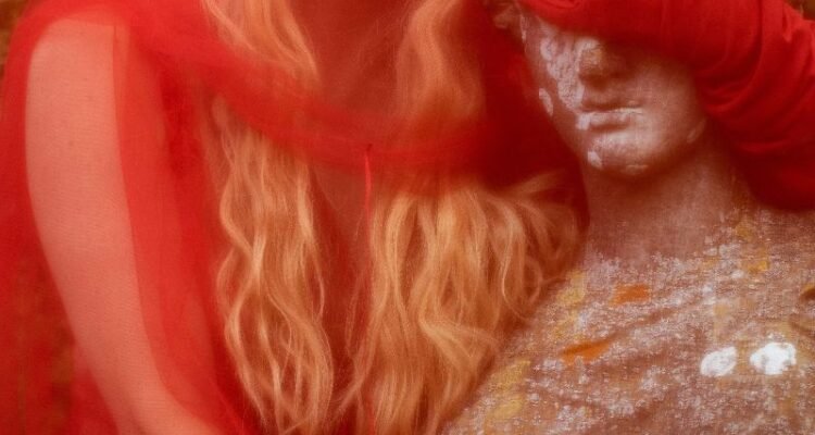 Empara Mi press photo