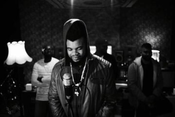 Unchained XL press photo 2 to the 6