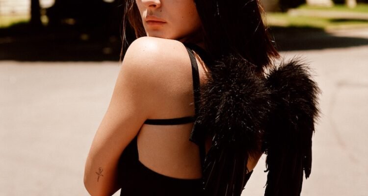 Charlotte Lawrence press photo