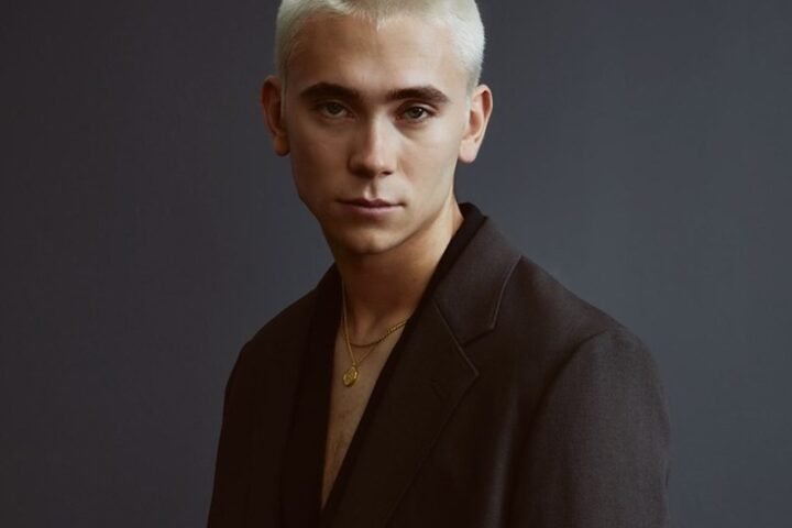 FELIX SANDMAN press photo