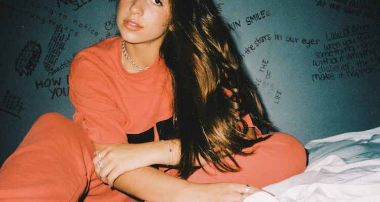 Tate McRae press photo