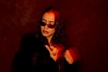 Naomi Lareine + STRG + press photo