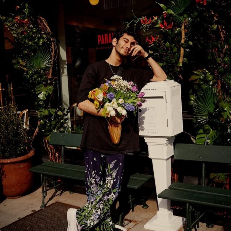 RIZ LA VIE releases a heartfelt music video for his “Napkins” single