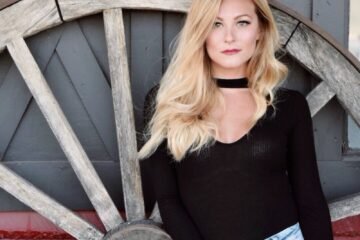 Alex Hughes press photo