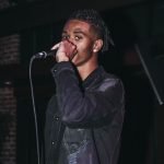 Discrete press photo