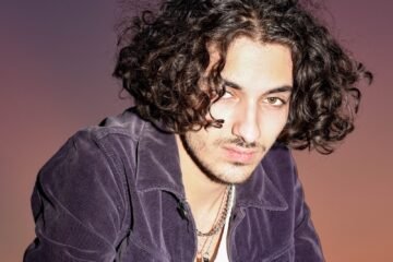 Kean Farrar press photo