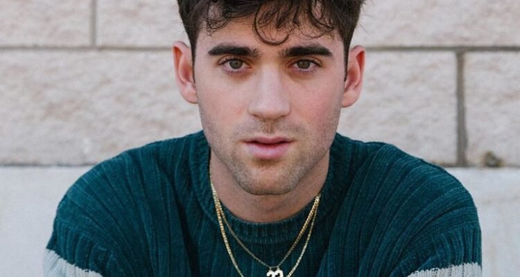 Alexander 23 press photo