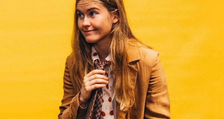 Alex the Astronaut press photo by Jess Gleeson