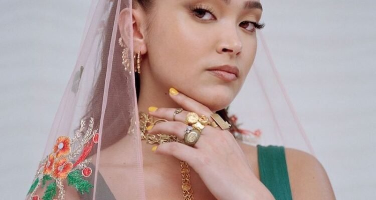 Joy Crookes press photo