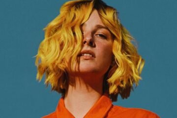 Tessa Violet press photo by Brian Gahan