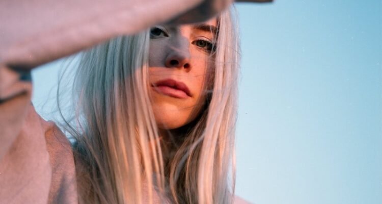 SHY Martin press photo by Hampus Hjellström copy