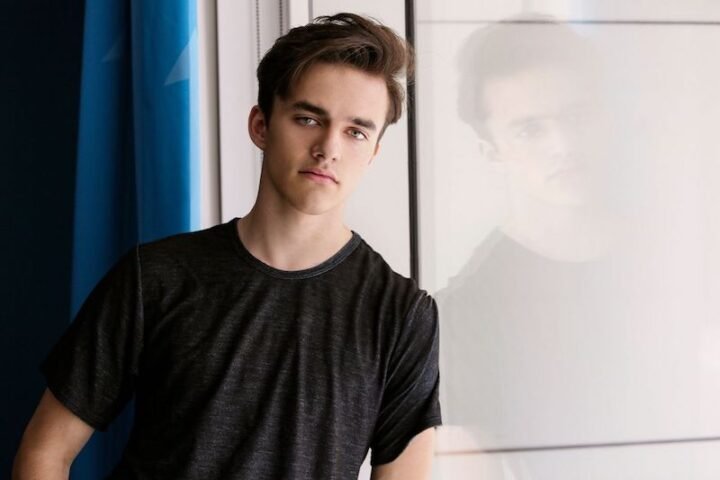 Kyle Meagher press photo by Julie Robichaud Photography