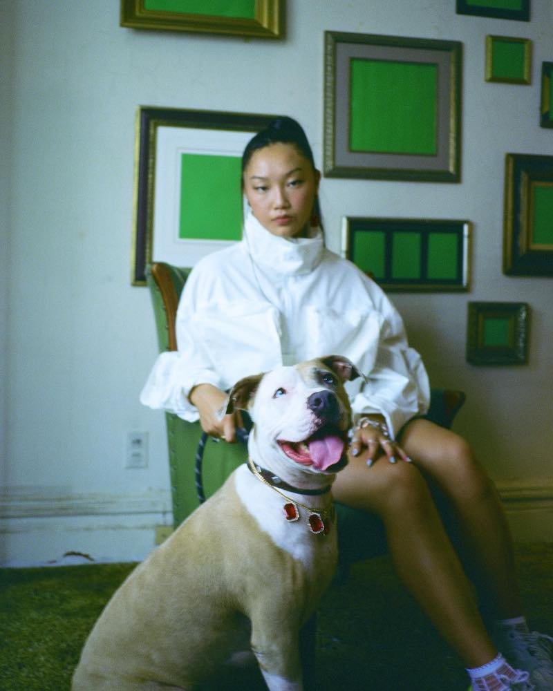 AUDREY NUNA - “damn Right” photo with dog