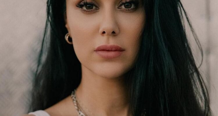 Layla Kardan press photo by @habibsaleh_