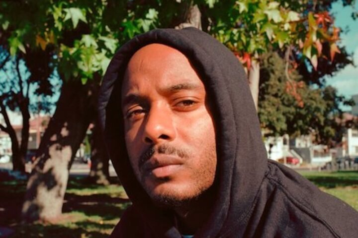 caleborate-credit-dom-gray