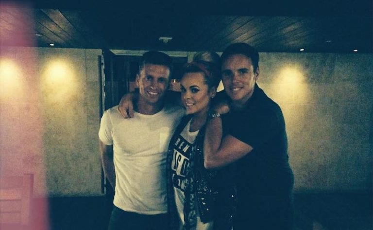 SUPER-Hi & Neeka photo