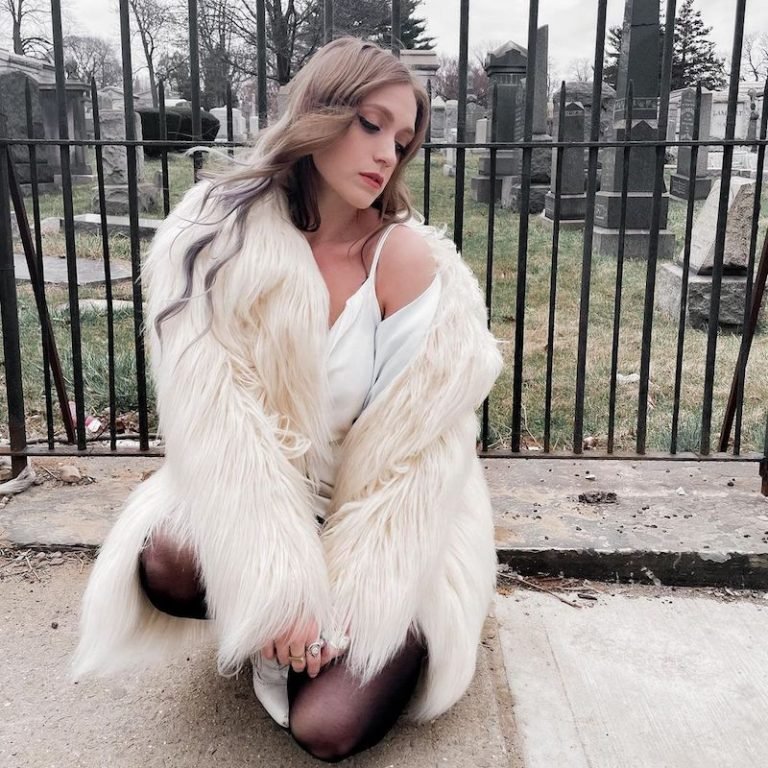 Luxtides press photo in front of a cemetery