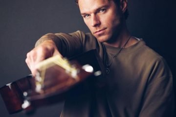 Lewis Hensley press photo