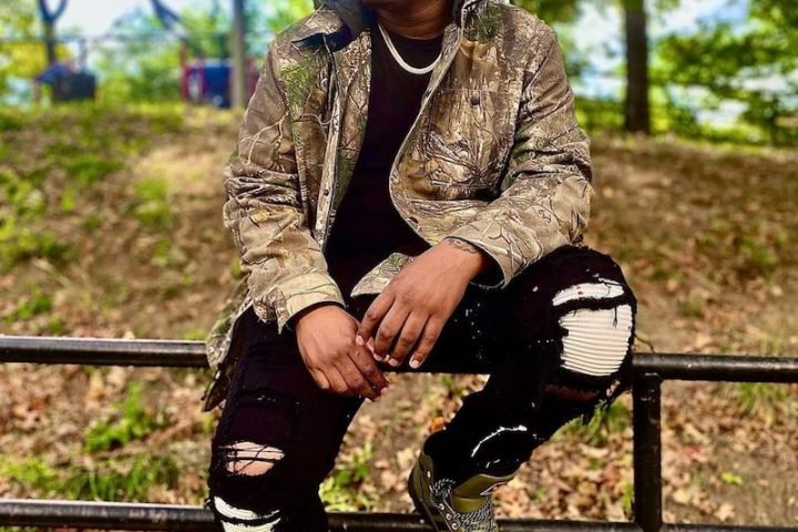 Drama B press photo in the park