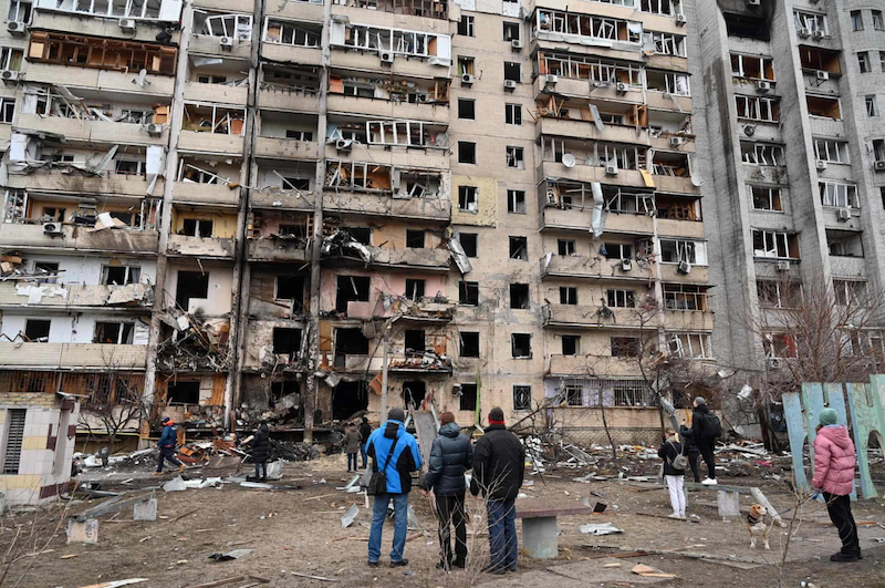 In Ukraine, destroyed apartment building. 