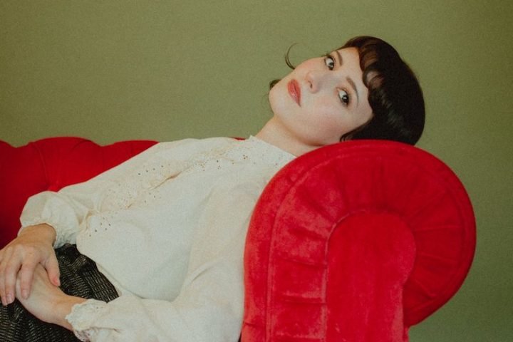 Anna Bates - EP Press Photo