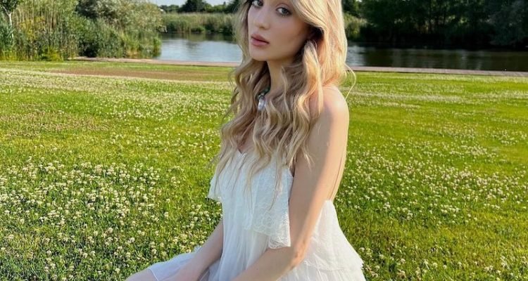 Francis On My Mind - “Functional Kind Of Love” press photo