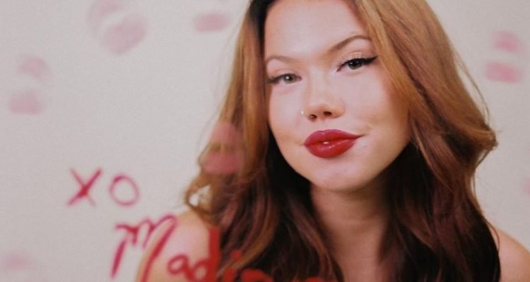 Madisyn Gifford – “21” press photo