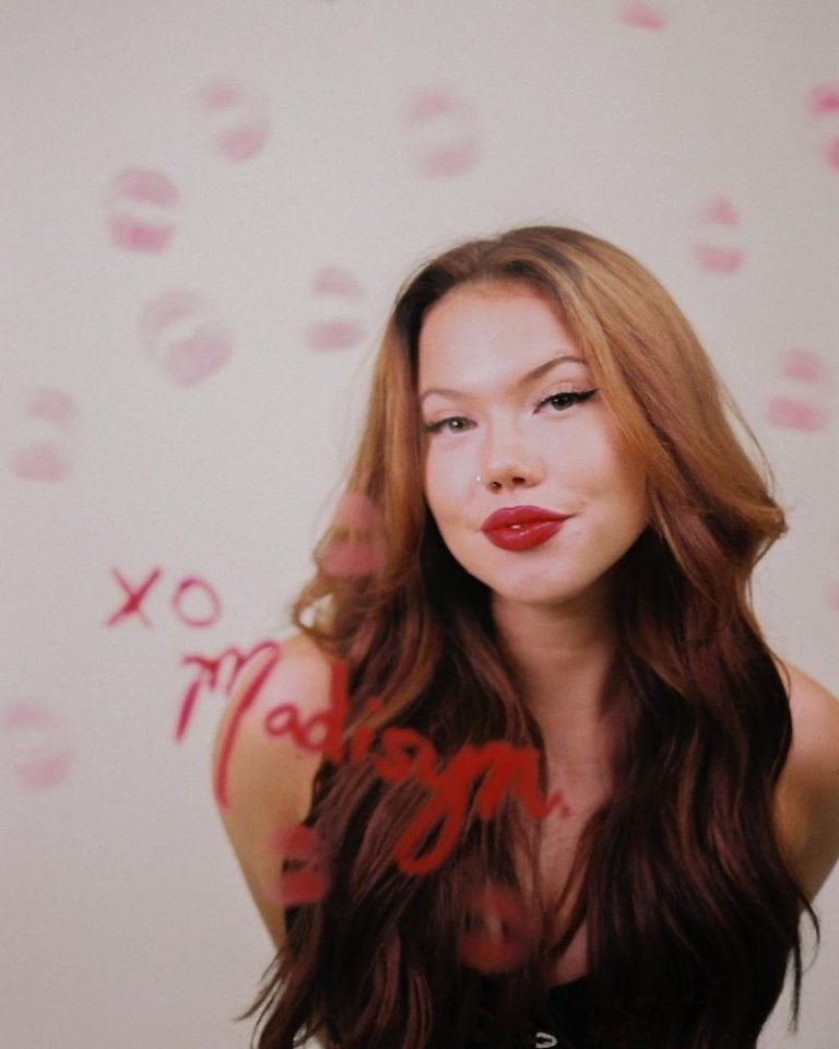 Madisyn Gifford – “21” press photo