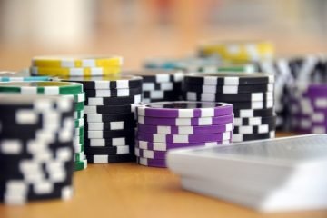 The Pros and Cons of Playing Real Money Casino Games Online