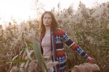 Loryn Taggart - “Tell Me How” press photo