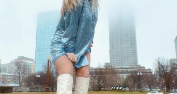 Maria Diebolt - “I Wanna Feel Ya” press photo